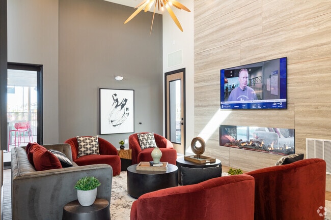 Clubhouse - Ascend at Horizon Uptown