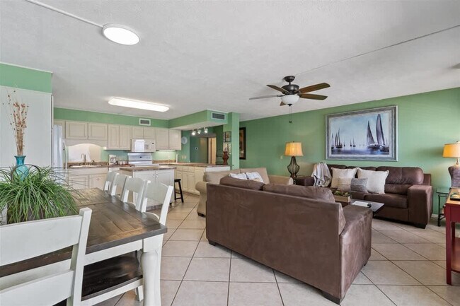 Photo - 8743 Thomas Dr Unit SI FL15-ID1355021P