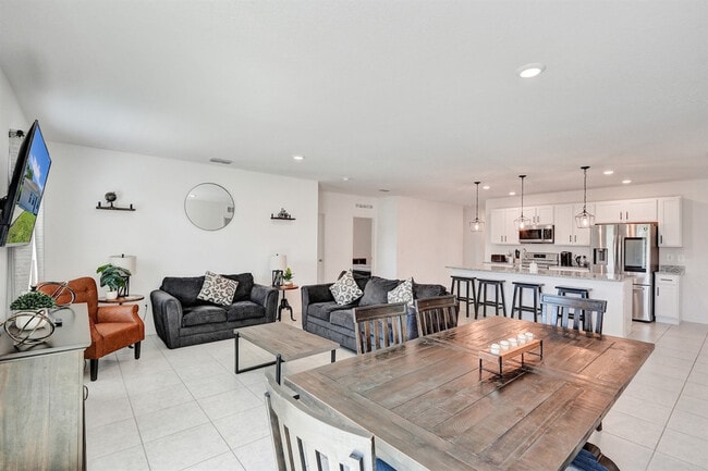 Building Photo - 1744 SE North Blackwell Dr Unit SI ID1586049P
