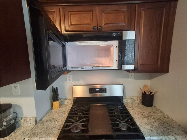 Photo - 474 Manton Ave Unit ID1373637P