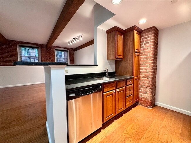 Photo - 4 Bishop St Unit G11