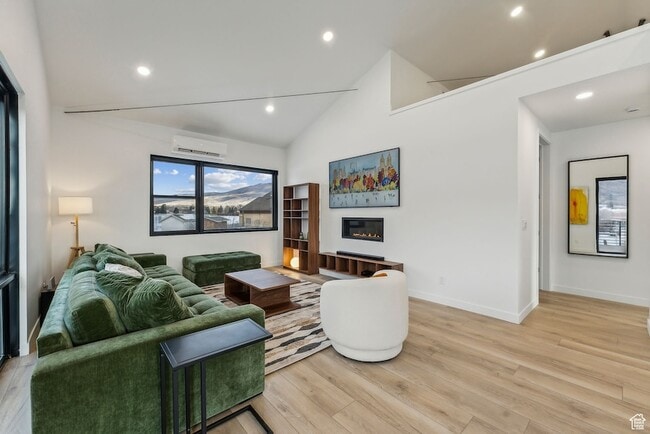 Photo - 4770 E 2650 N