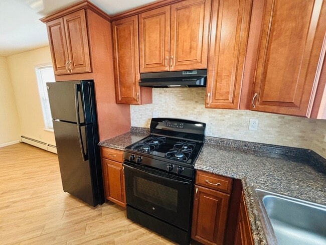 Photo - 27 1st St Unit 1