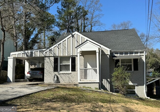 Building Photo - 1307 Lorenzo Dr SW Unit A