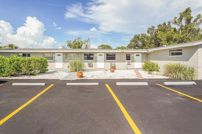 Photo - 2021 Pennsylvania Ave Unit 4