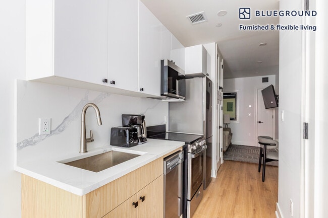 Photo - 307 W 39th St Unit FL2-ID2110