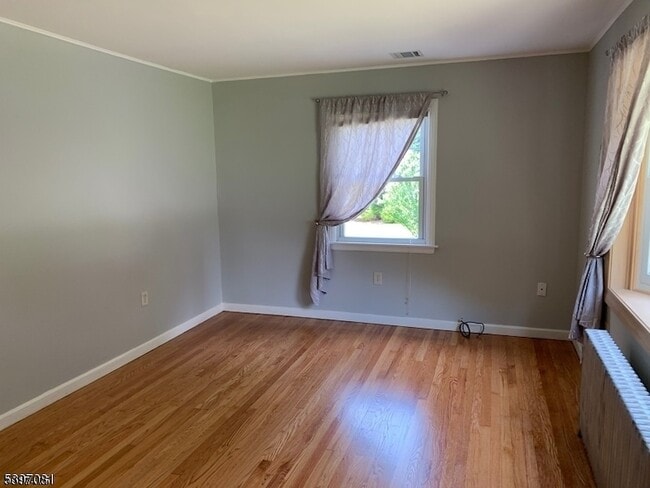 Photo - 8 Charles St