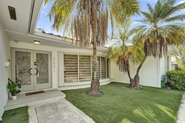 Photo - 3681 N 54th Ave