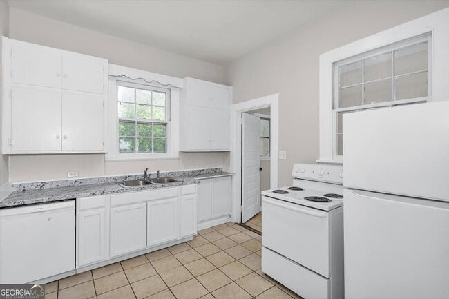 Photo - 2008 Starnes St