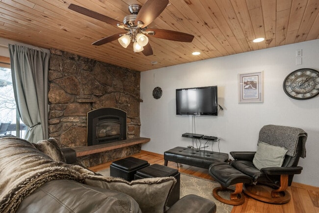 Photo - 2135 Burgess Creek Rd Unit SI ID1564286P