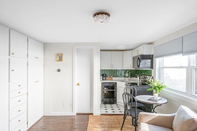 Photo - 200 S Henry St Unit SI ID1468339P