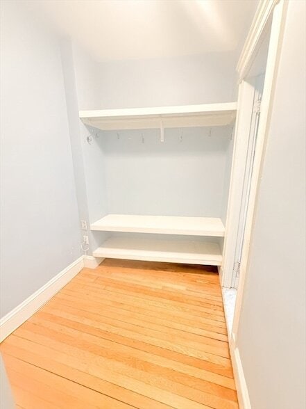 Photo - 118 Riverway St Unit 6