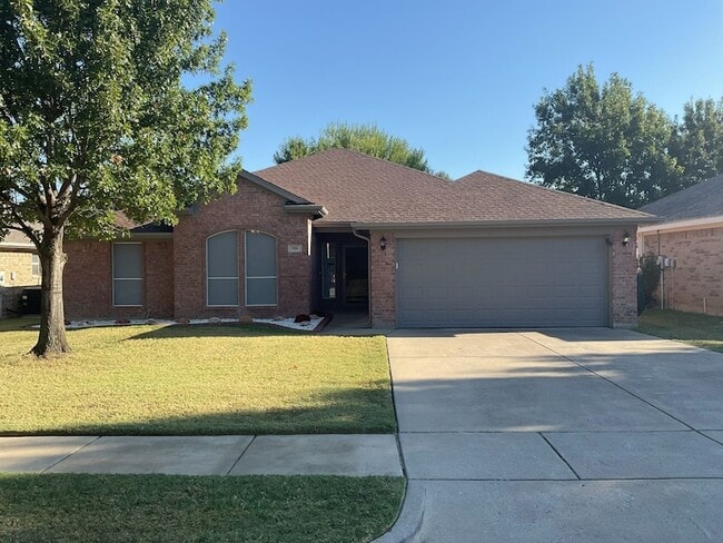 Building Photo - 708 Ridgehill Dr