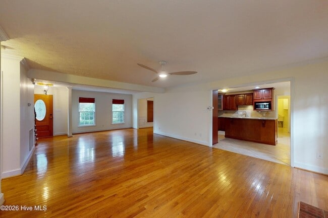 Photo - 464 Summerlea Dr