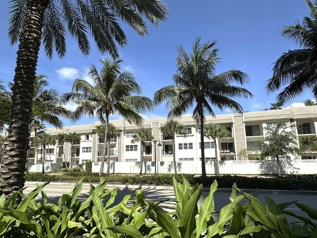Building Photo - 4143 N Ocean Blvd Unit 202