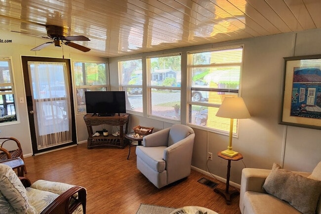 Building Photo - 10851 S Ocean Dr Unit SI ID1586073P