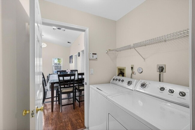 Photo - 6223 Kendrick St