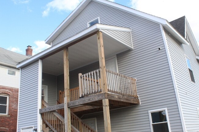 Photo - 647 New Park Ave