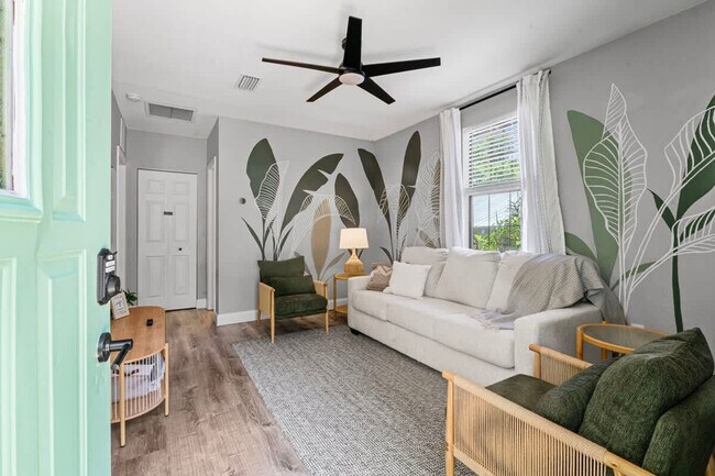 Photo - 138 1/2 Oneida Street-SI ID1578526P Unit SI ID1578526P