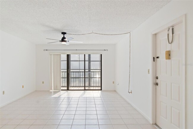 Photo - 1308 Pine Ridge Cir E Unit H2