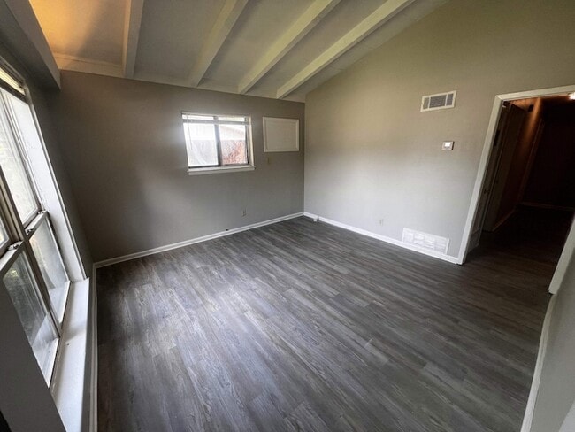 Photo - 4523 Lawrence Rd