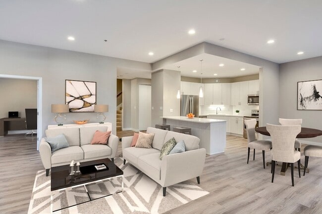 Photo - 1730 N Clark St