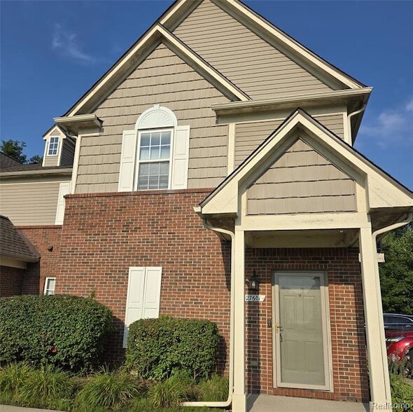 Building Photo - 27601 Hidden Oaks Dr