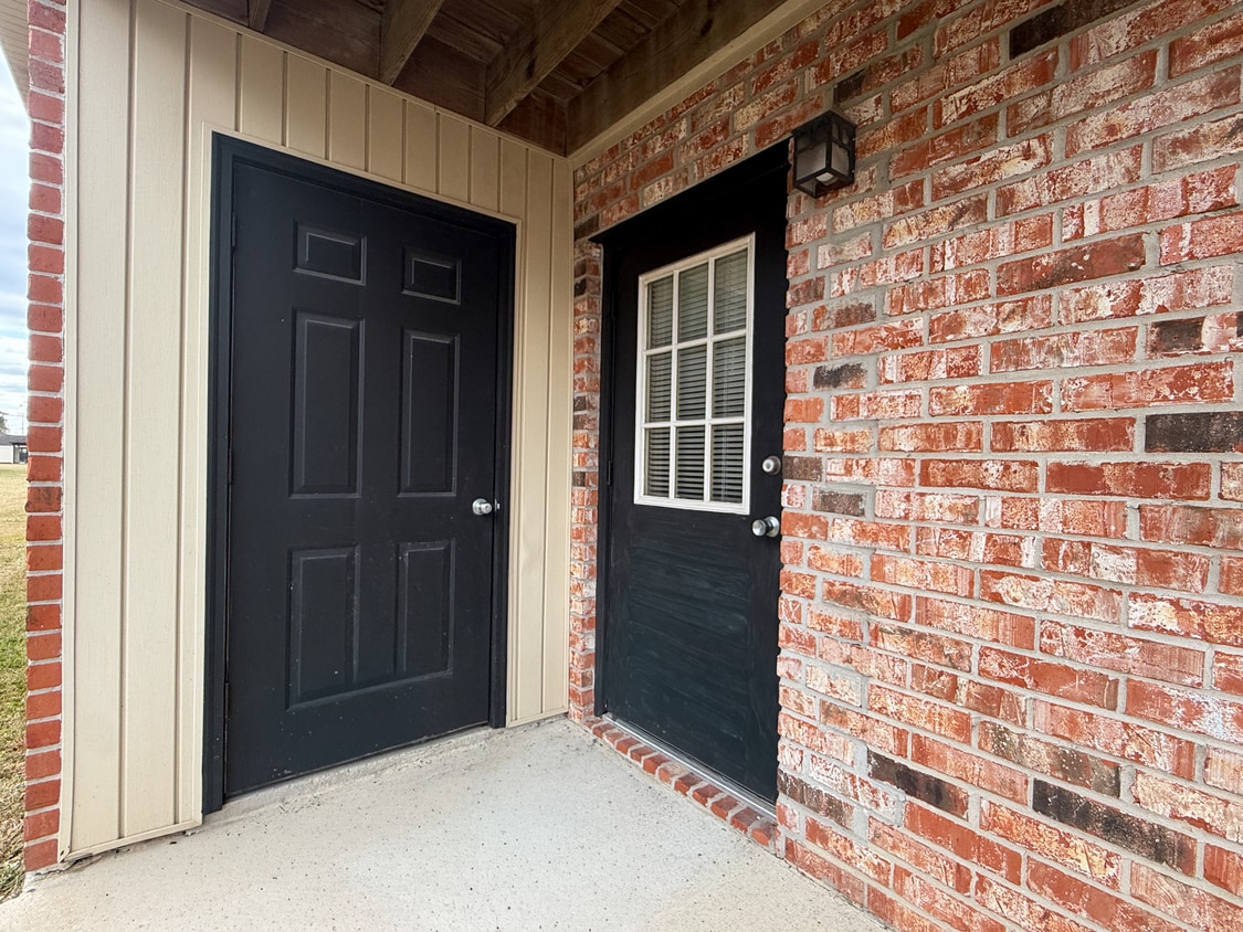 Floor Plan - 2 Bedroom 1.5 Bath Downstairs Patio