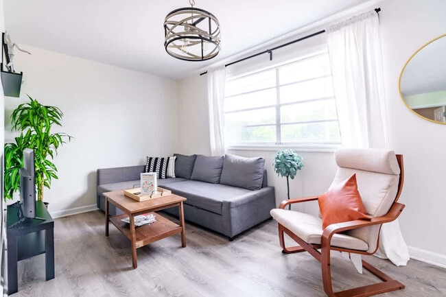 Building Photo - 605 Dennison Ave Unit ID1265611P