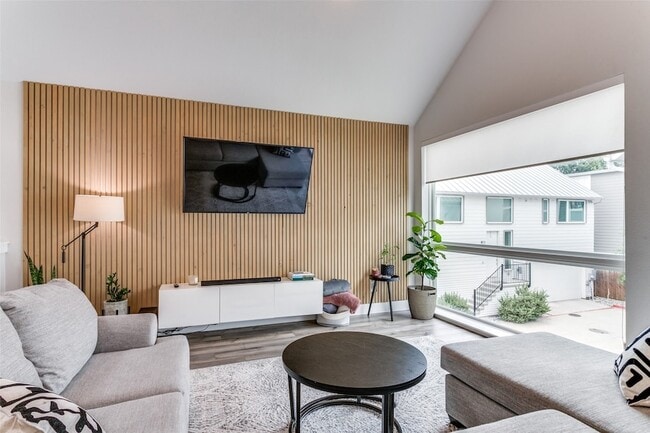 Photo - 1111 Barsotti Ct