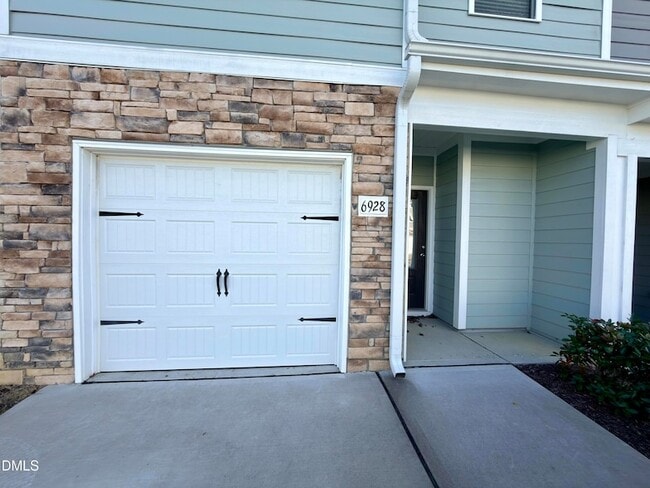 Photo - 6928 Outfall Point Ln