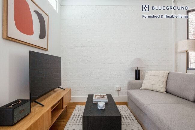 Photo - 403 E 69th St Unit FL3-ID1518