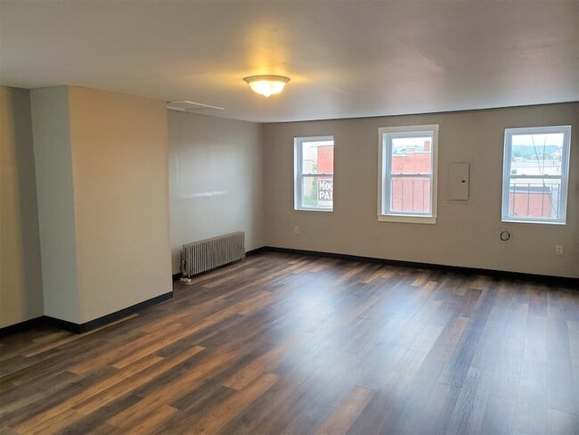 Photo - 819 Elm St Unit 14