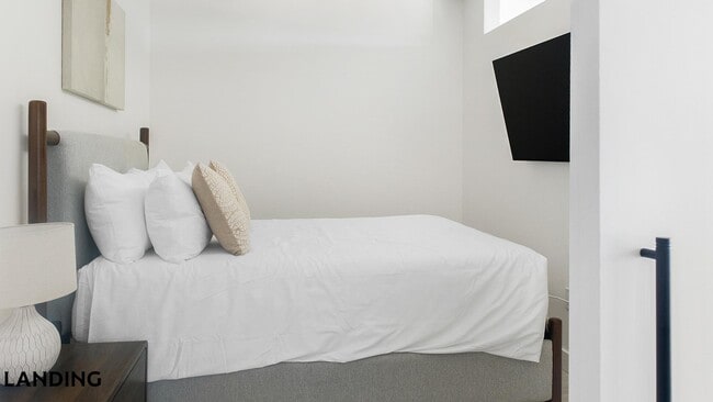 Photo - 1007 S Mint St Unit 724