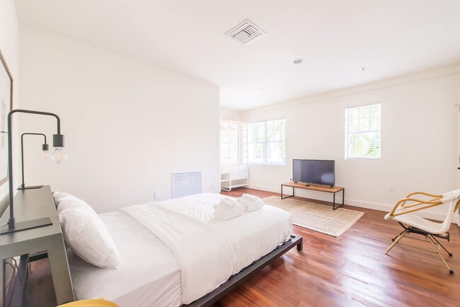 Photo - 747 4th St Unit ID1320733P