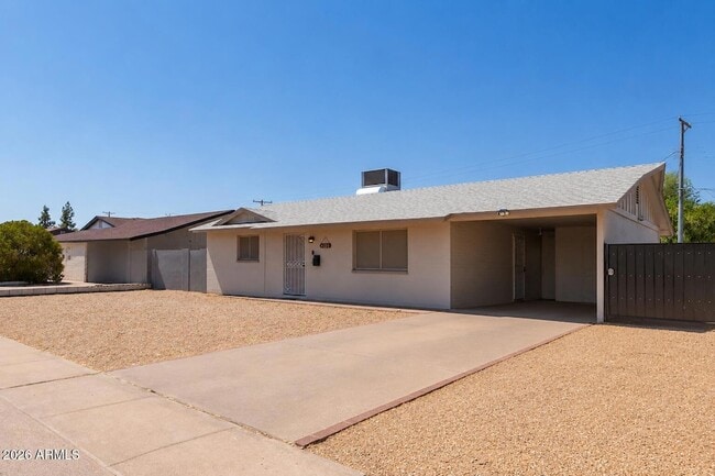 Building Photo - 4212 W Vista Ave
