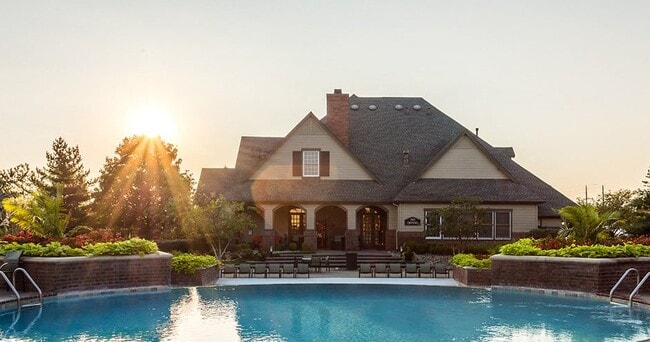 Building Photo - The Manor Homes of Arborwalk Apartments