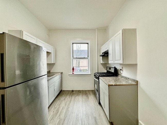 Photo - 197 Lafayette Pl