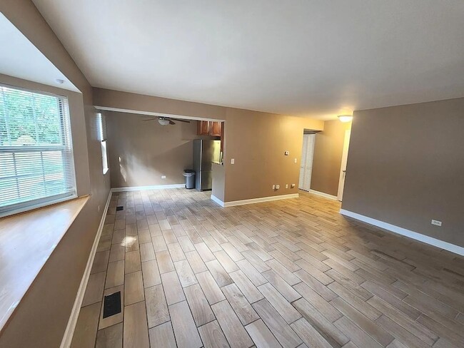 Photo - 624 N Lake Shore Dr