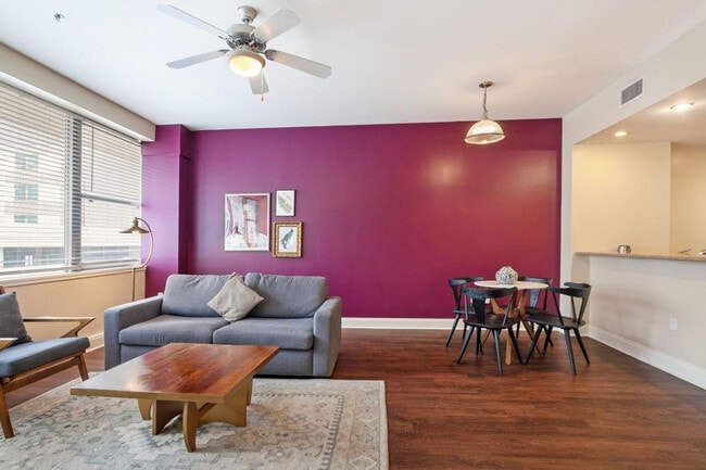 Building Photo - 925 Common St Unit ID1266893P