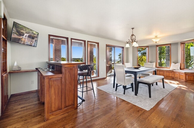 Photo - 31 Ravenshoe Rd Unit ID1263906P