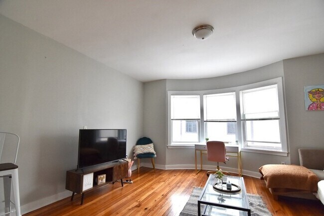 Photo - 2 Bay St Unit 2