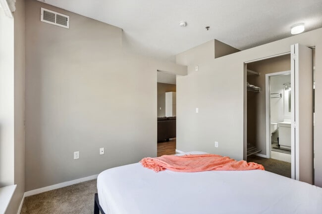 Photo - 616 Washington Ave S Unit SI ID1014643P