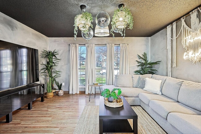 Photo - 708 Azalea Dr Unit ID1310919P