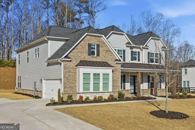 Photo - 415 Oakleigh Ave