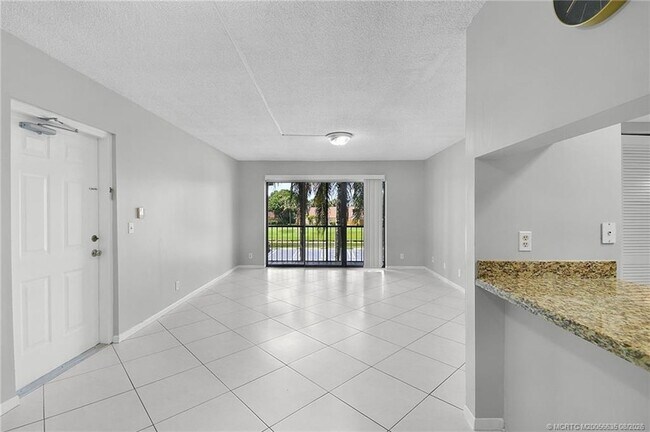 Photo - 1008 Green Pine Blvd Unit 0012