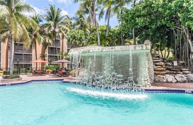 Photo - 19455 NE 10th Ave Unit 1-312