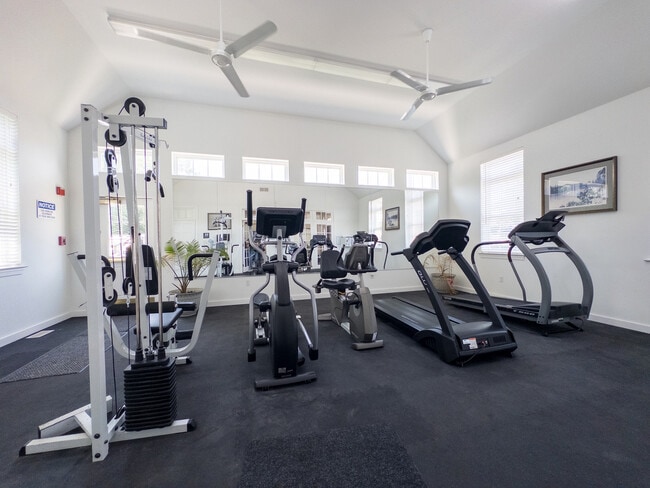 Photo - College Arms Apartments