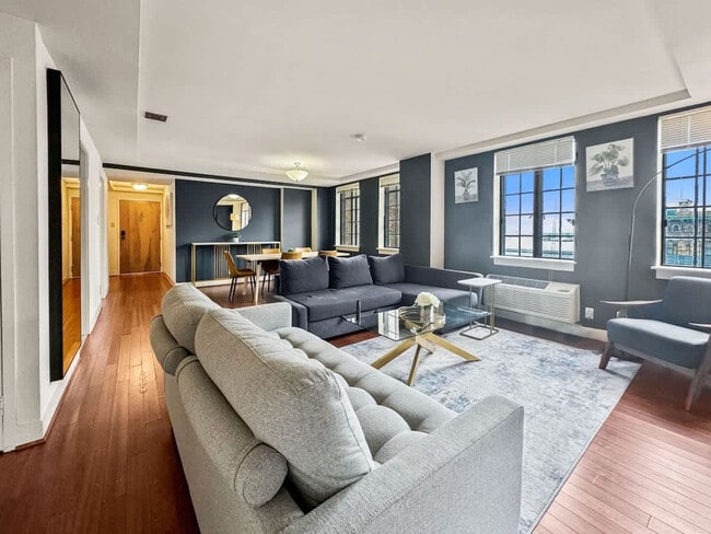 Building Photo - 111-23 N 15th St Unit ID1055779P