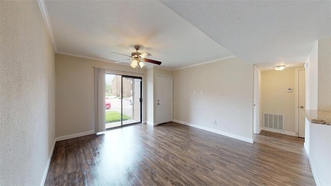 Photo - 904 University Oaks Blvd Unit 85